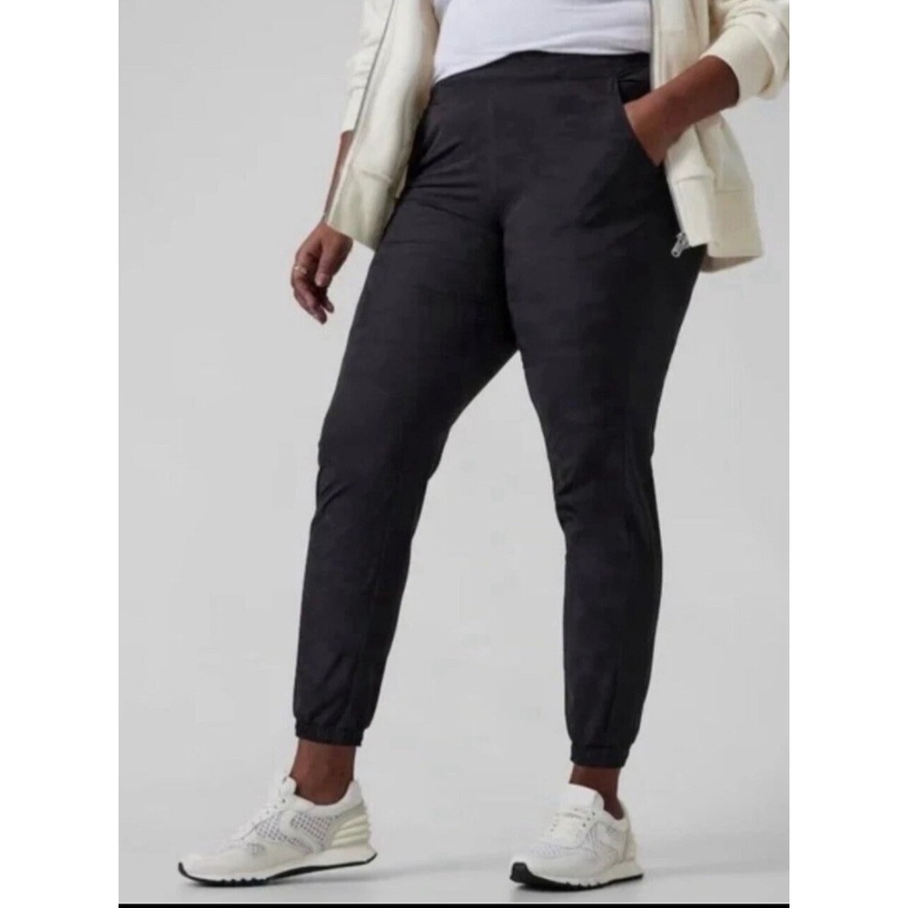 Athleta‎ Brooklyn Lined Camo Jogger Black Grey Camouflage Pants 24 Plus Size